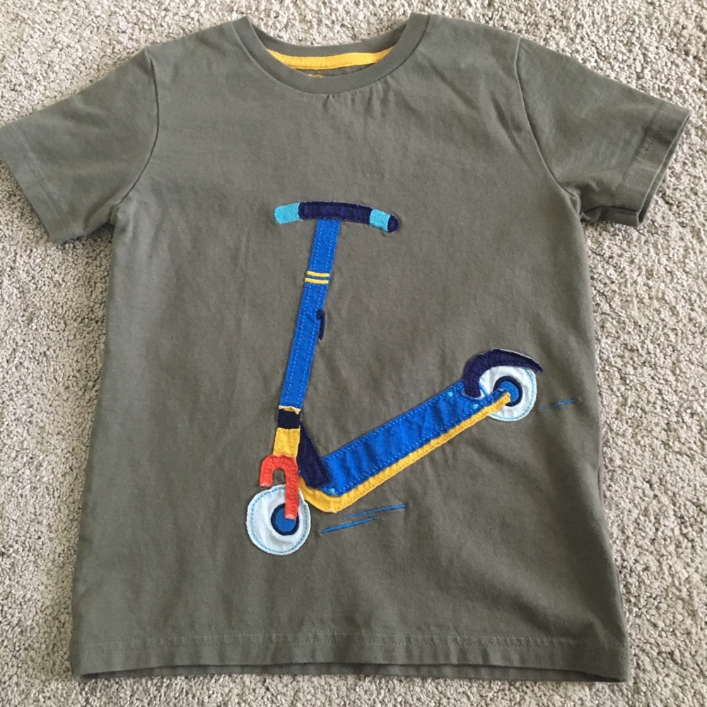 Mini Boden Appliquéd Scooter T-shirt size 4-5